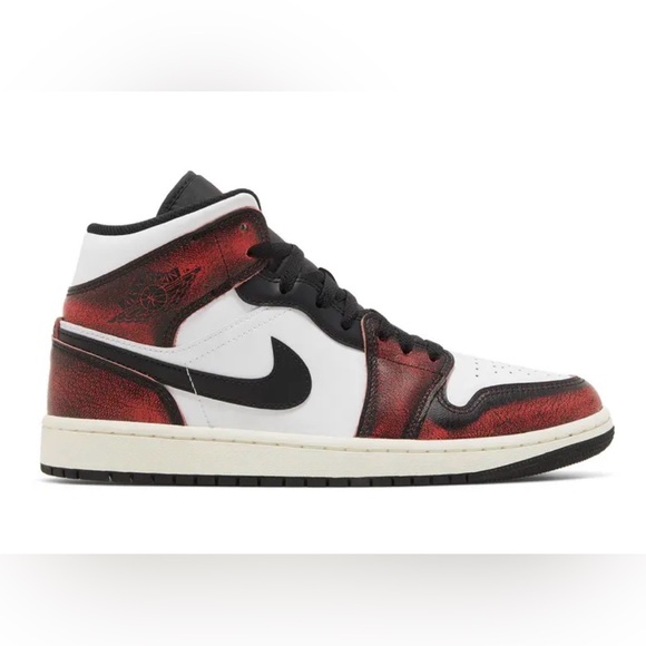 Jordan Mid SE Black/Infrared 23 Wear Away Chicago